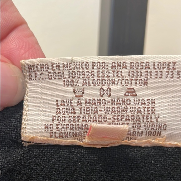 Vintage Ana Rosa Black Cap Sleeve Blouse with Floral Details - Picture 7 of 8